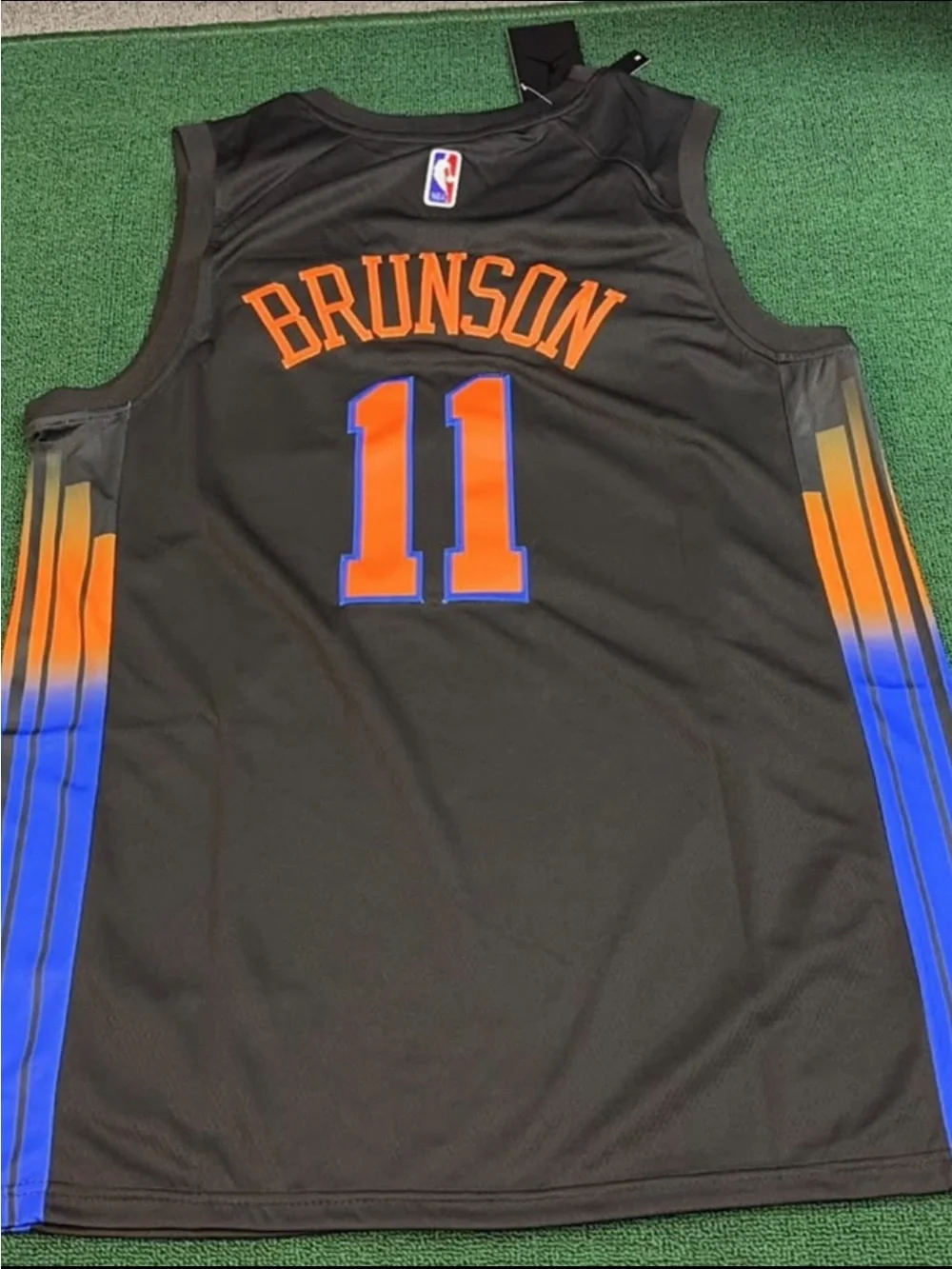 NY KNICKS JALEN BRUNSON JERSEY XL NWT
